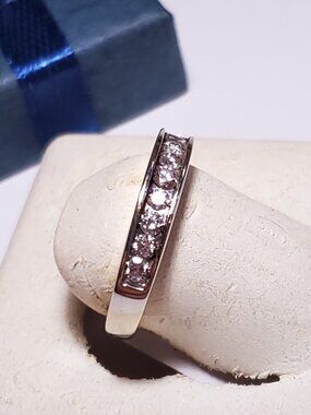 Estate .36ctw Natural Rd Diamond SI3 GH Channel 14Kt W/Gold S-5 Band Ring #24428